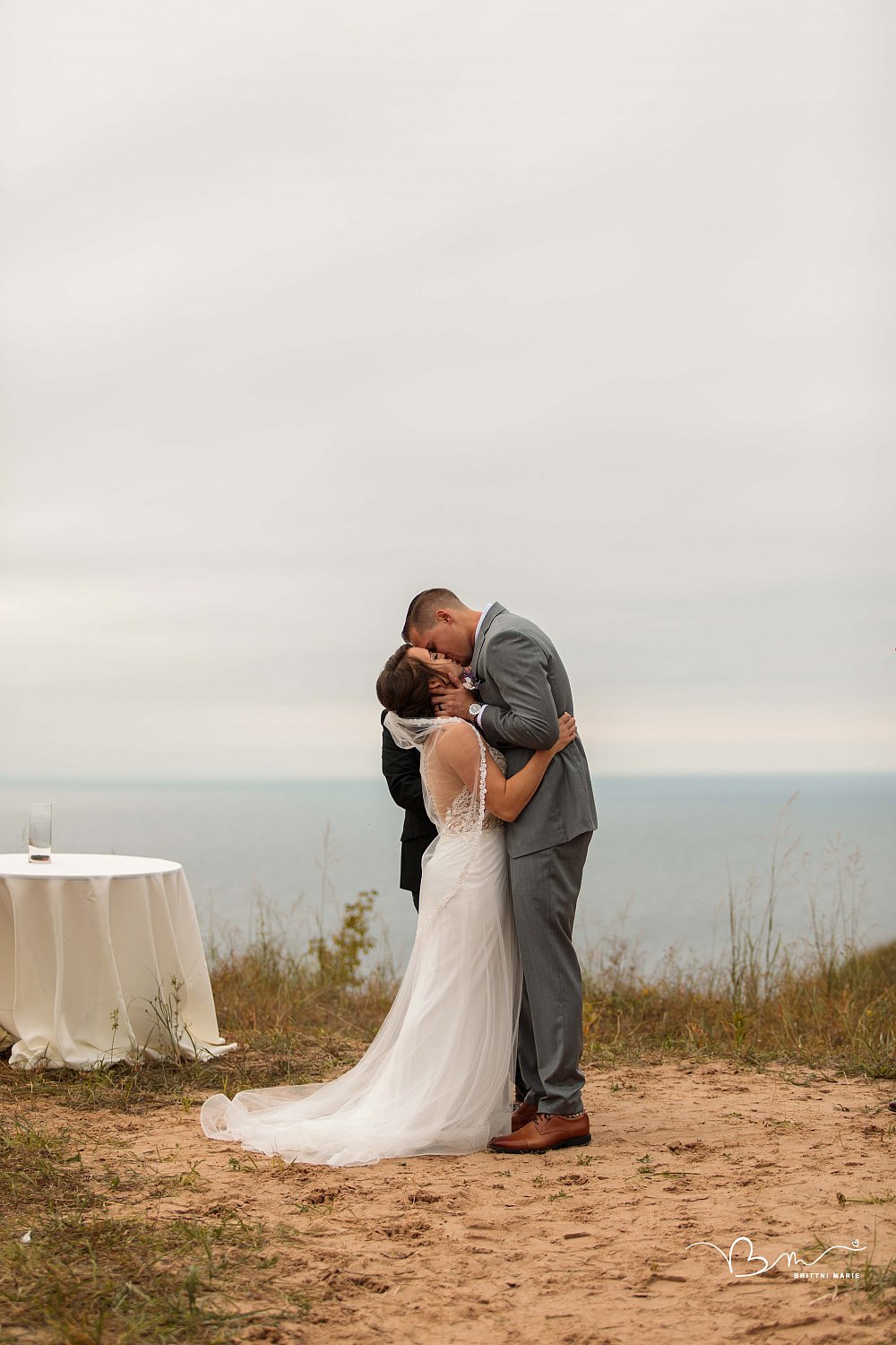 The Schweiger Wedding // Lake Bluff Preserve 