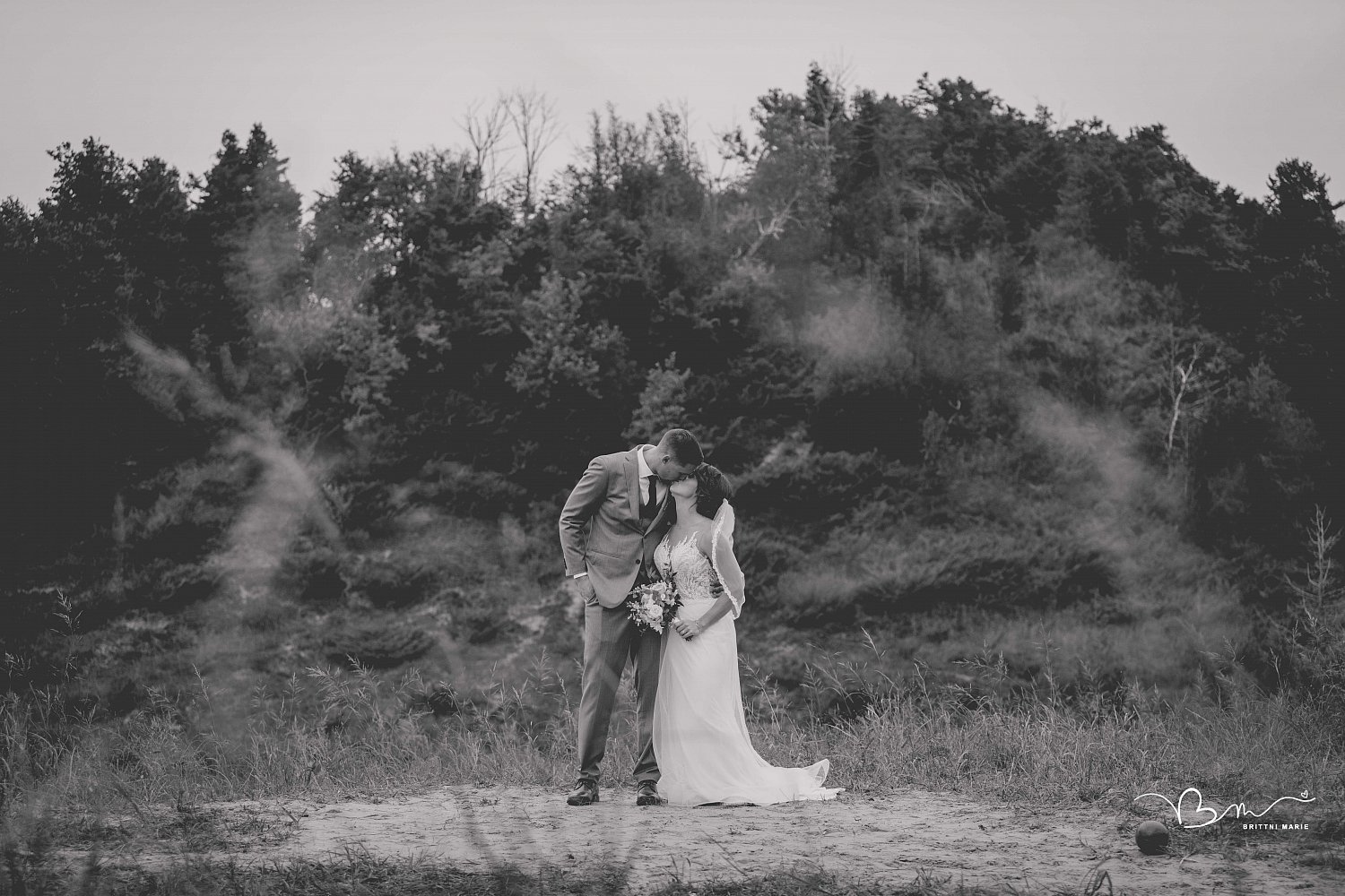 The Schweiger Wedding // Lake Bluff Preserve 