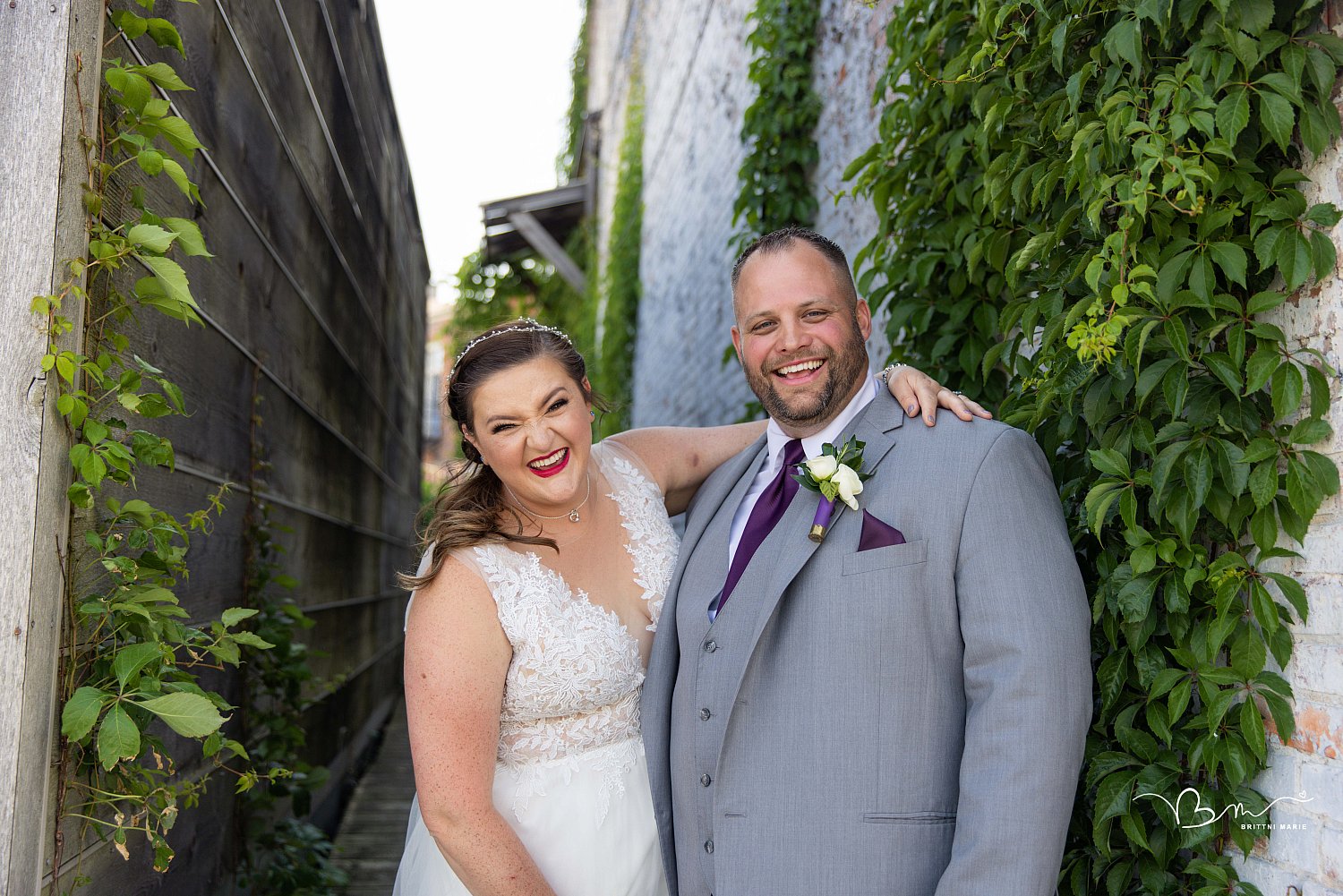 The Suttons // City Flats Wedding 