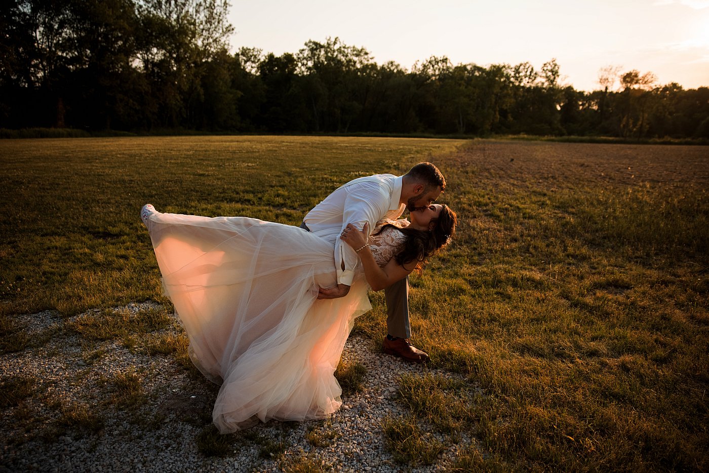 HOW TO TIP YOUR WEDDING VENDORS